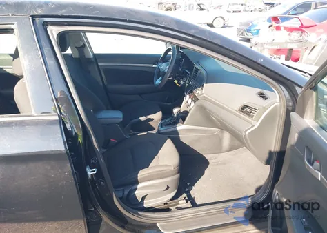 2019 Hyundai Elantra Sel z USA, uszkodzony, nr VIN 5NPD84LF0KH460962
